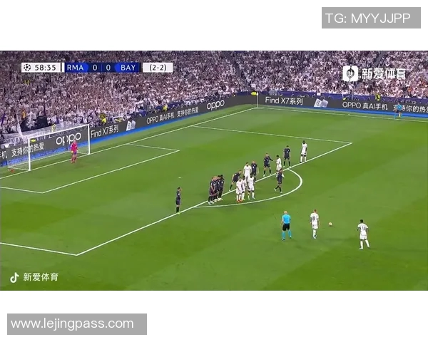 英超激战：里昂与皇马战成平局绝杀时刻震撼全场解析